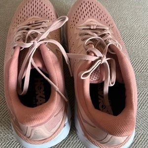 Hoka Clifton 7 size 10 misty rose good condition